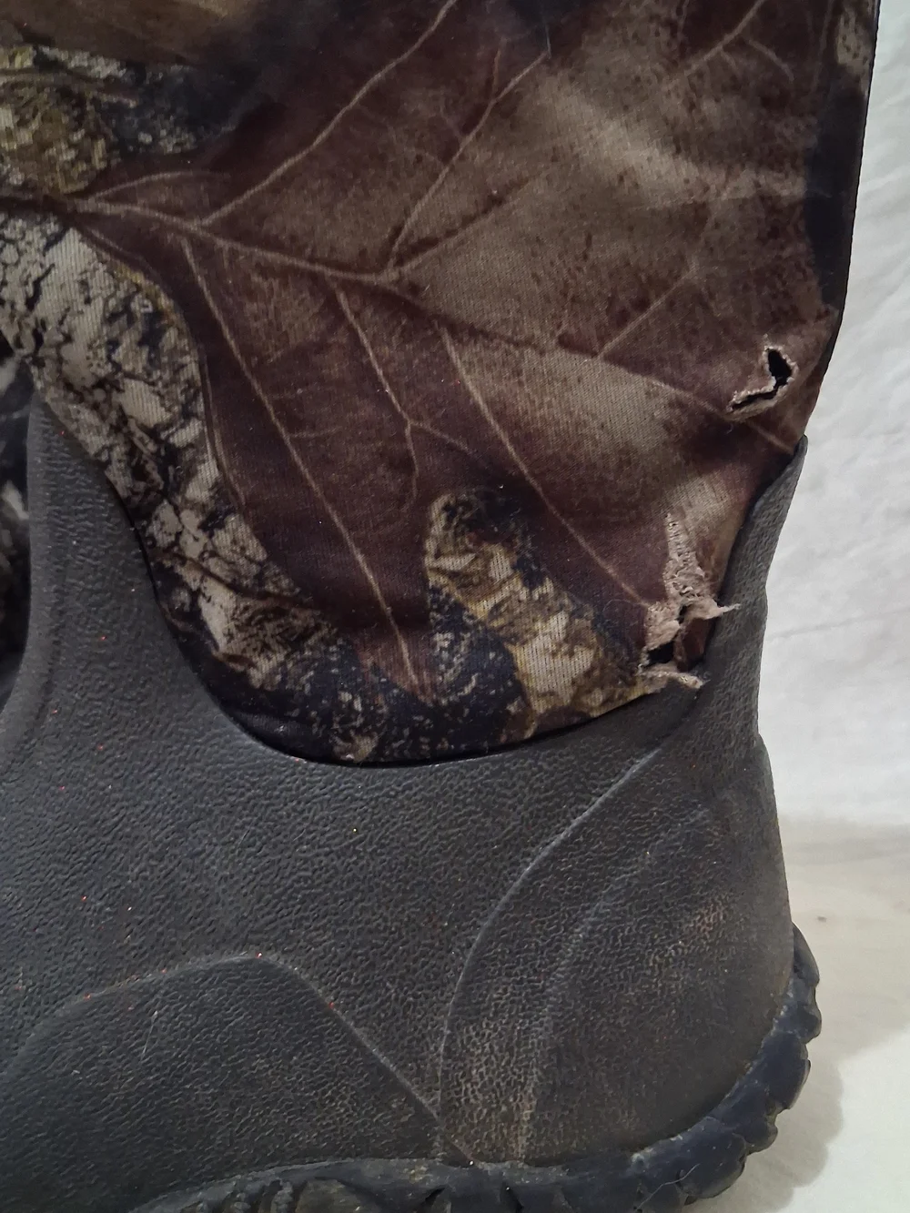 RedHead Brown and Green Camo Waterproof Pull-On Boots Kids Size 2